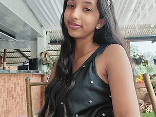 SweetyLaly live webcam thumbnail