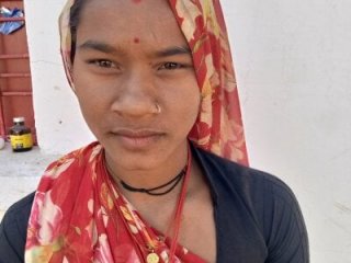 swartilodhi123 live webcam thumbnail