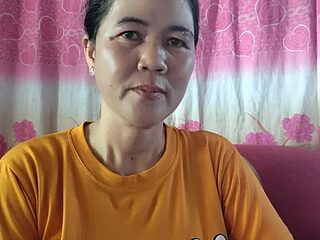 sweet_lyn2025 live webcam thumbnail