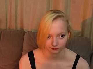 sweet_lynx live webcam thumbnail