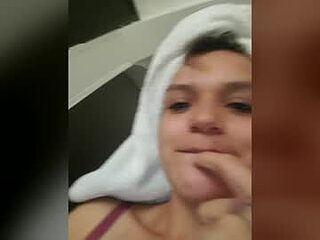 sweetbella_444 live webcam thumbnail