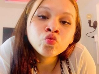 sweetdollinda23 live webcam thumbnail