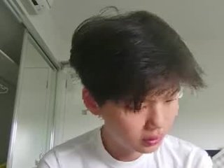 sweetiepuppy421 live webcam thumbnail