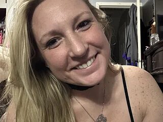 sweetkacibaby live webcam thumbnail