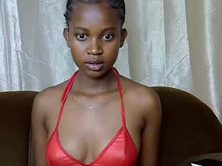 sweetlykaya live webcam thumbnail
