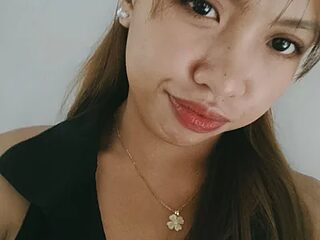 sweetpinayxxx live webcam thumbnail