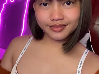 sweetprecious_aiahx live webcam thumbnail