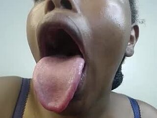 sweetproton live webcam thumbnail