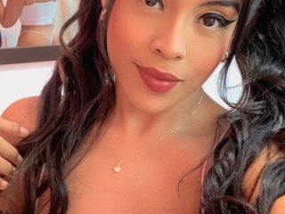 sweetsofia18 live webcam thumbnail