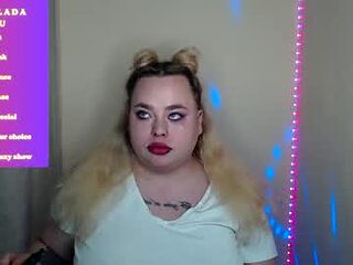 sweetvlada13 live webcam thumbnail