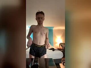 sweetwhitechoco live webcam thumbnail
