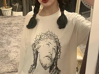 sweetykittysysya live webcam thumbnail