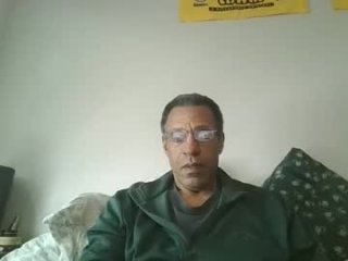 swimmerbod2495 live webcam thumbnail