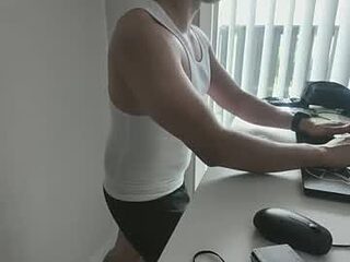 swole_latino live webcam thumbnail