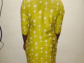 Tamil_Sangeetha live webcam thumbnail