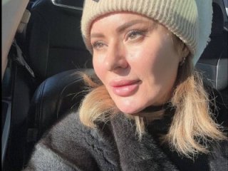 Tania201243 live webcam thumbnail