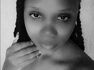 Tatianaluu live webcam thumbnail