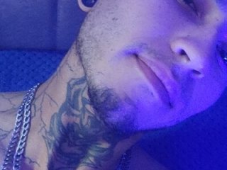 Tattoboy19cm live webcam thumbnail