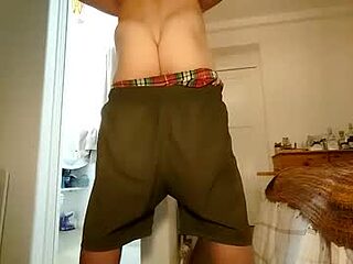 tarzanwithoutariel live webcam thumbnail