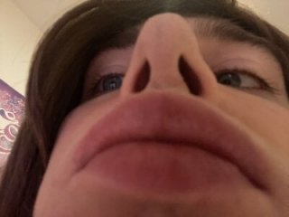tasty_stranger_aishe live webcam thumbnail
