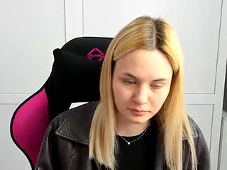 tayla_shy live webcam thumbnail