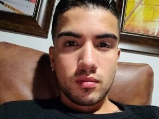 taylor_cruz live webcam thumbnail