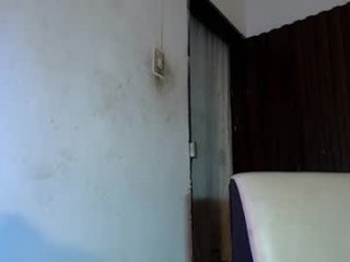 taylor_hot85 live webcam thumbnail