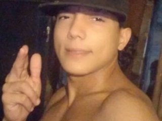 tayson_ live webcam thumbnail