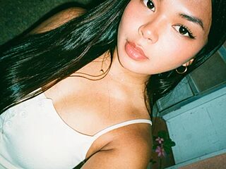 TeaseMeSoftly69 live webcam thumbnail