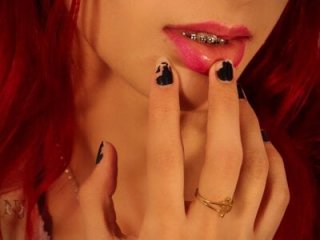 Tessa_Moon_ live webcam thumbnail