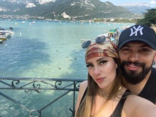 teseo_and_afroditha_ live webcam thumbnail