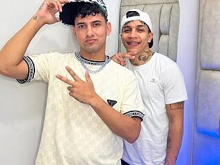 THREESOMEHOT_OS live webcam thumbnail