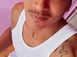 TheBlackAxe live webcam thumbnail