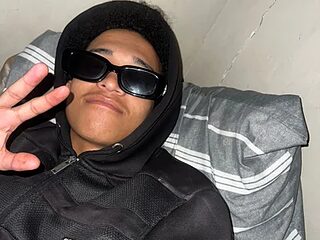 TheRiseOfDick live webcam thumbnail