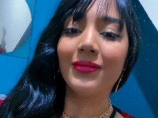 TheSexyLaura live webcam thumbnail