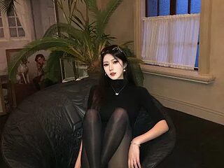 The_icy_moon live webcam thumbnail
