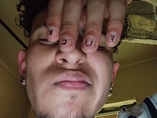 Thebigbreastedgamer live webcam thumbnail