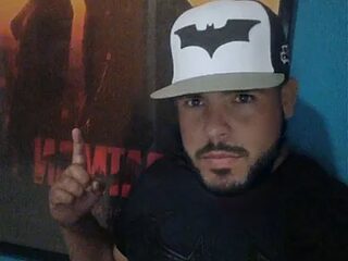 Thedarknight1 live webcam thumbnail