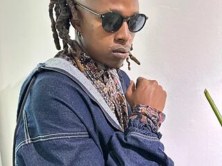 Therealdeedesirae live webcam thumbnail