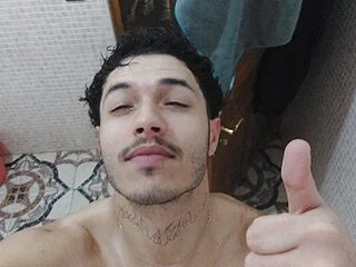 Thewildaliii0 live webcam thumbnail