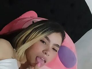 thaliaa_smith1 live webcam thumbnail