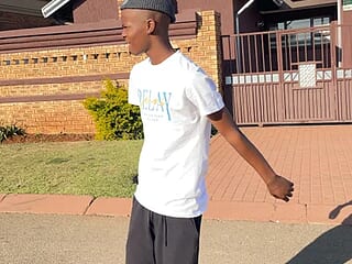 thando11100 live webcam thumbnail