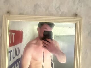 thatgreatwhitecock live webcam thumbnail