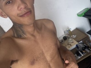 thebesthot live webcam thumbnail