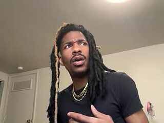 therealferrarii live webcam thumbnail