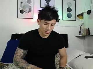 thomas_hot369 live webcam thumbnail