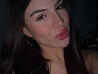 thompsonabella666 live webcam thumbnail
