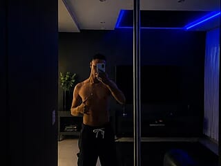 thuwill_ live webcam thumbnail