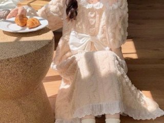 Tieu-May live webcam thumbnail