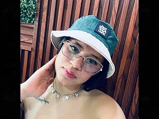 Tifanny-Val live webcam thumbnail